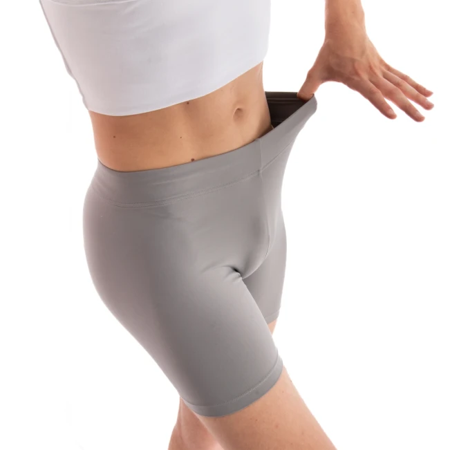 Bloch Herren-Shorts in Oberschenkellänge