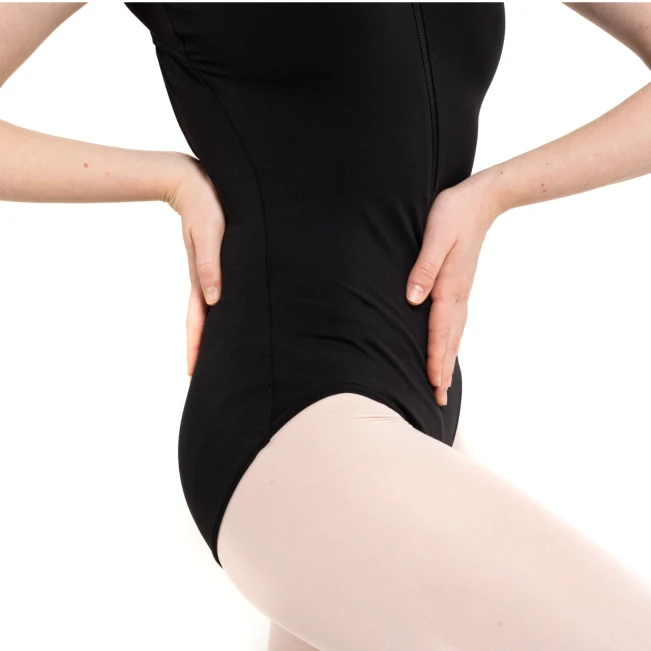 Capezio C'est La Vie La Belle, Damen-Trikot mit Reißverschluss am hohen Kragen Capezio C'est La Vie La Belle, Damen-Trikot mit Reißverschluss am hohen Kragen - Schwarz